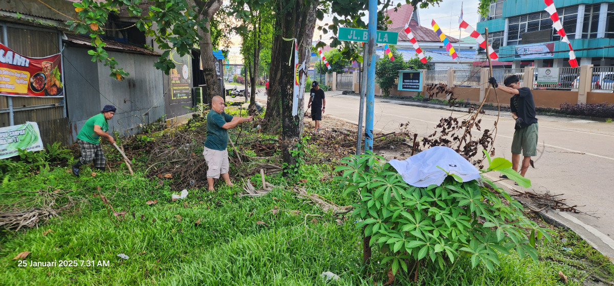 Kerja bakti rt 32 ke 2 Januari 2025