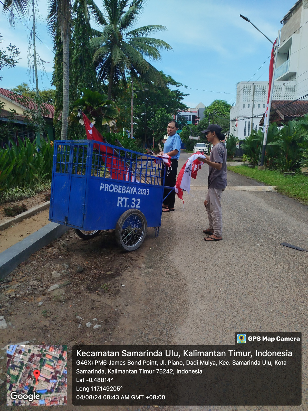 Kerja bakti RT. 32(membersihkan sampah-sampah di jl. Piano rt. 32selokan drainase