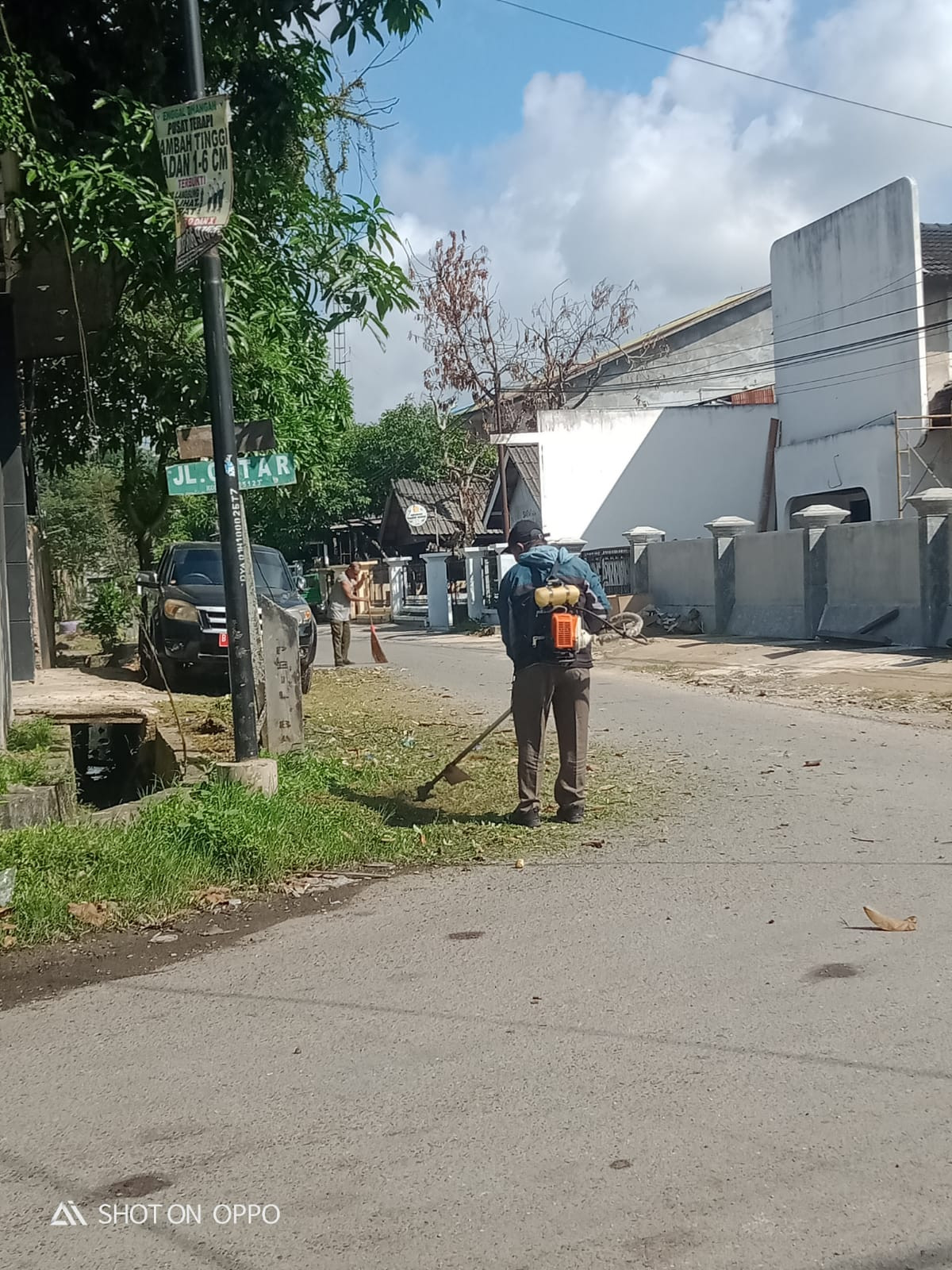 Kerja bakti di jl.gitar dan jl.harpa