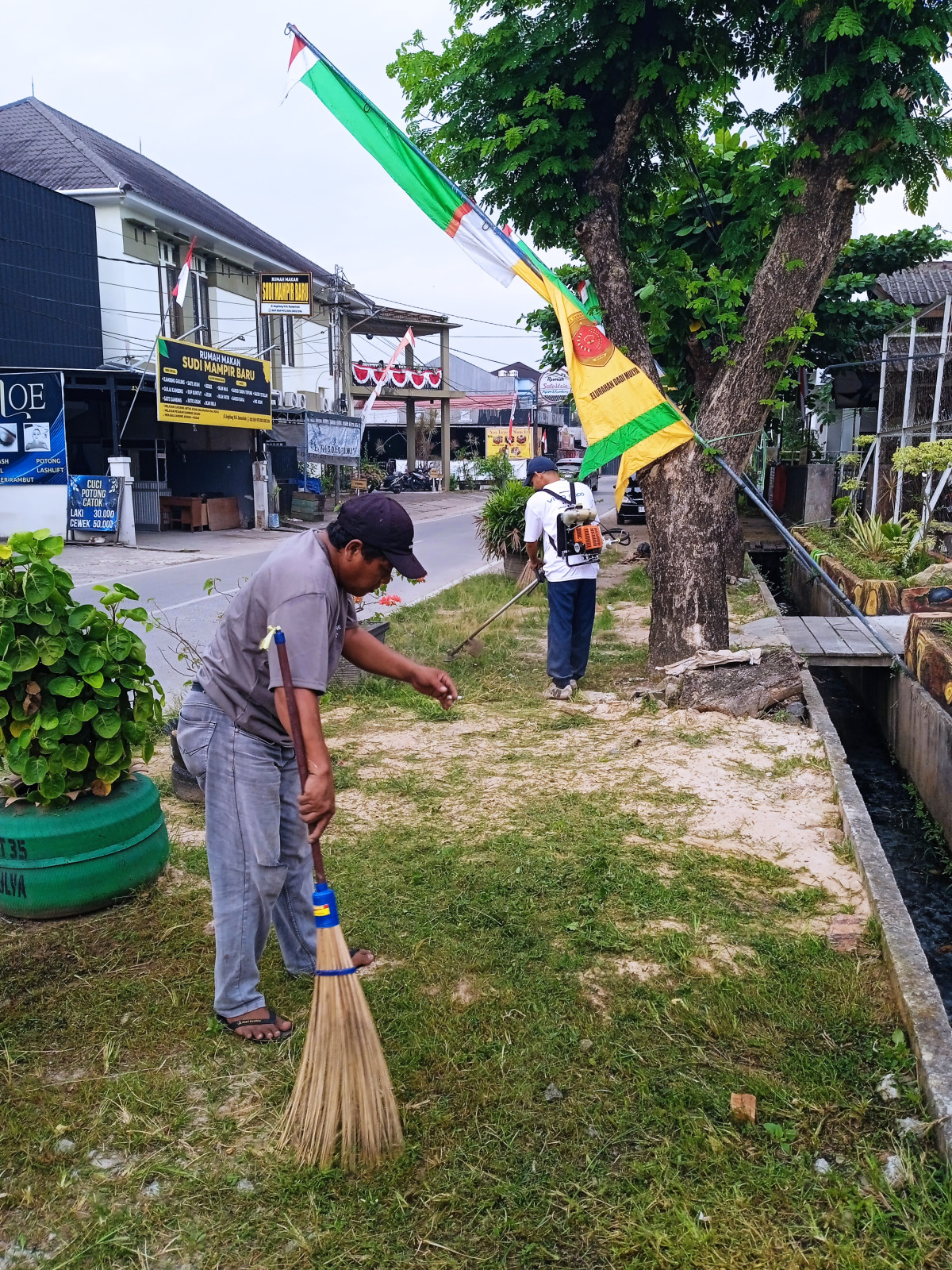 Kerjabakti lap.bulutangkis jln angklung