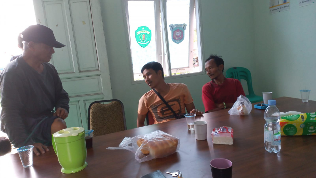 Pemotongan rumput dan pohon