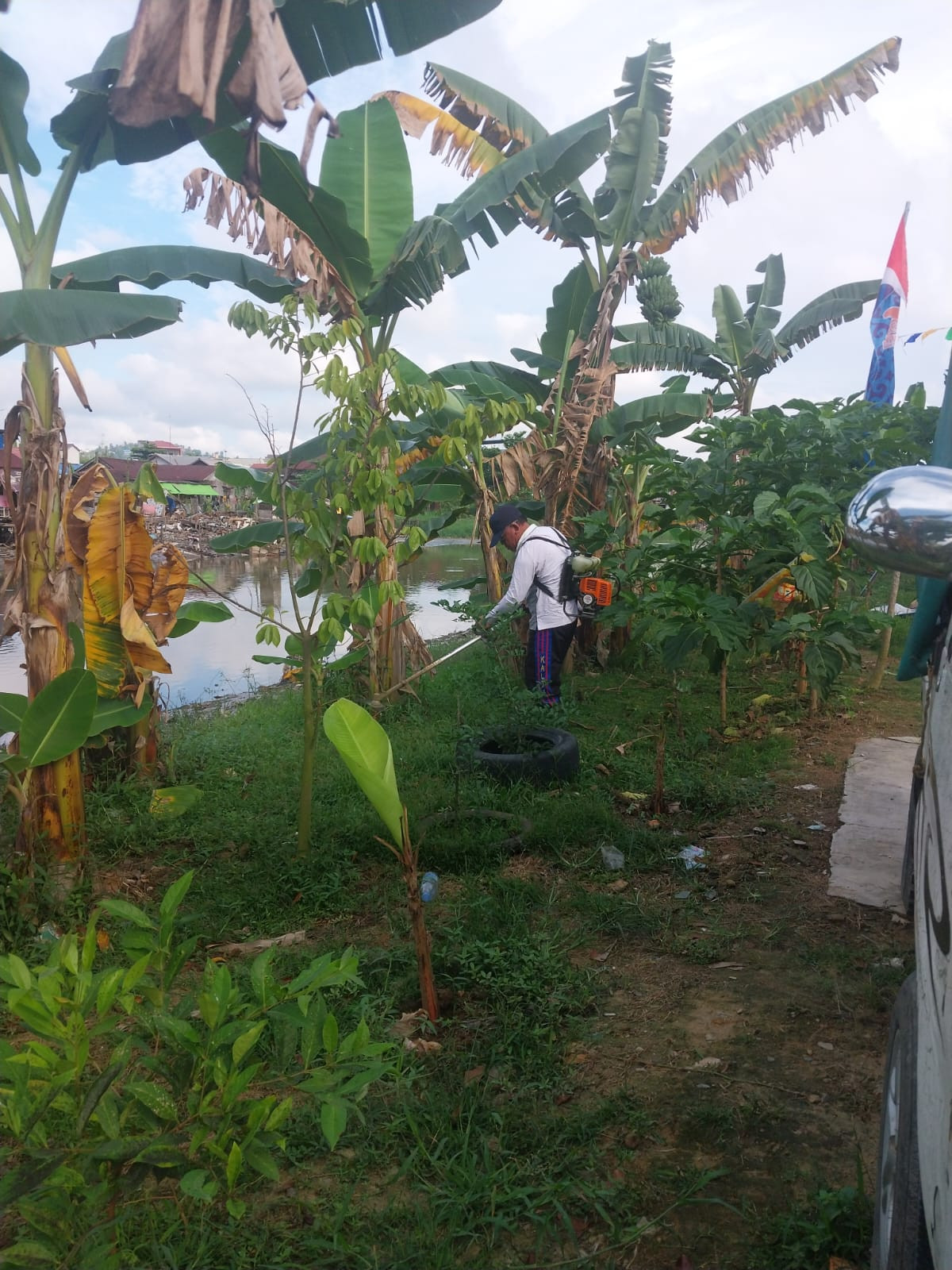 Kegiatan kerjabakti RT 38