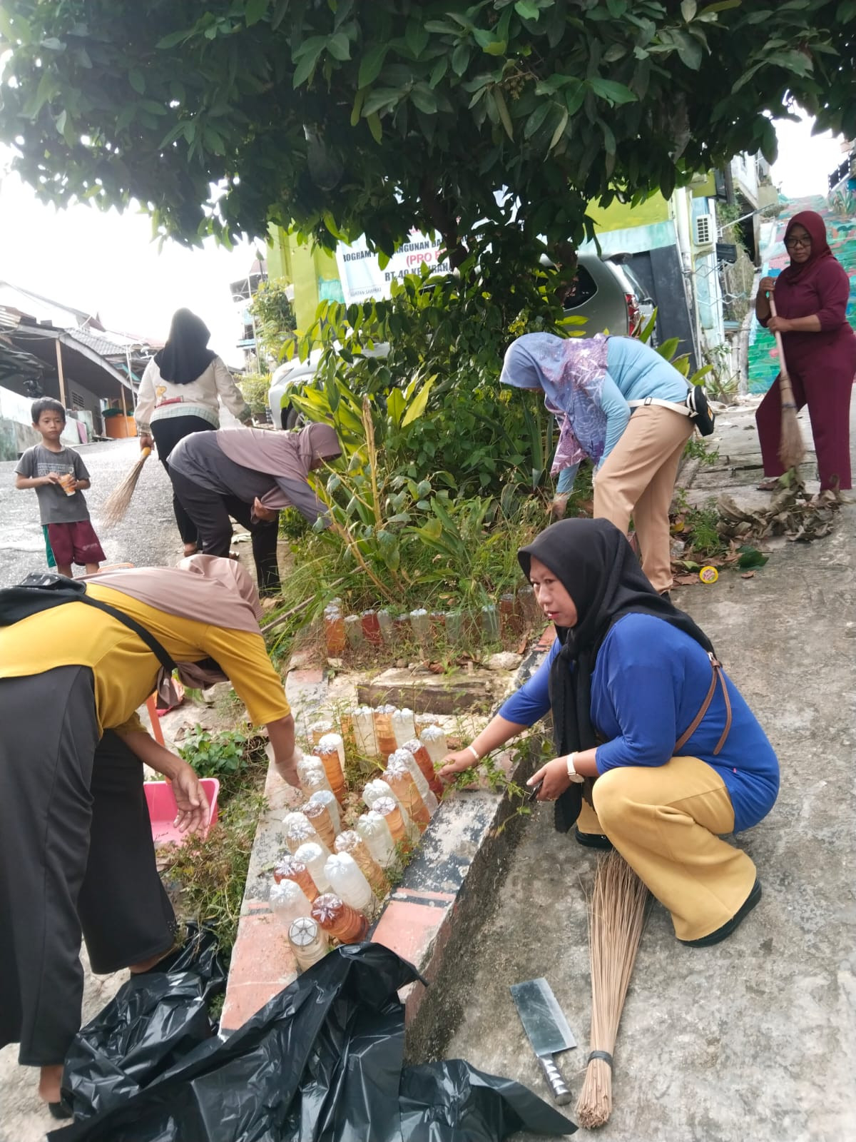 KERJA BAKTI DAWIS