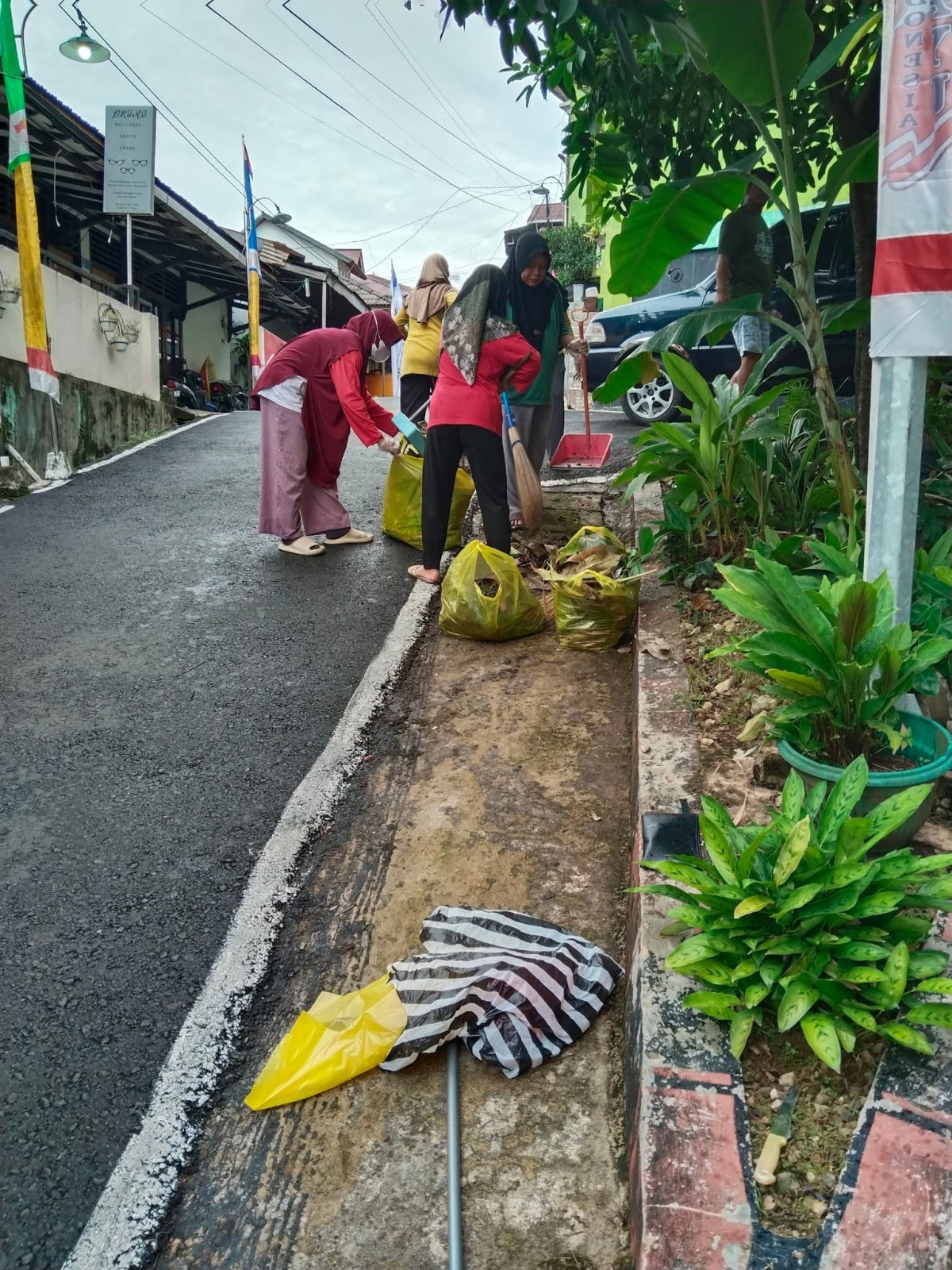 Kerja bakti DAWIS RT 40