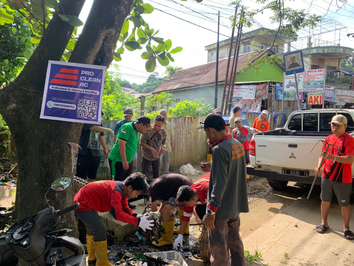 KERJA BAKTI