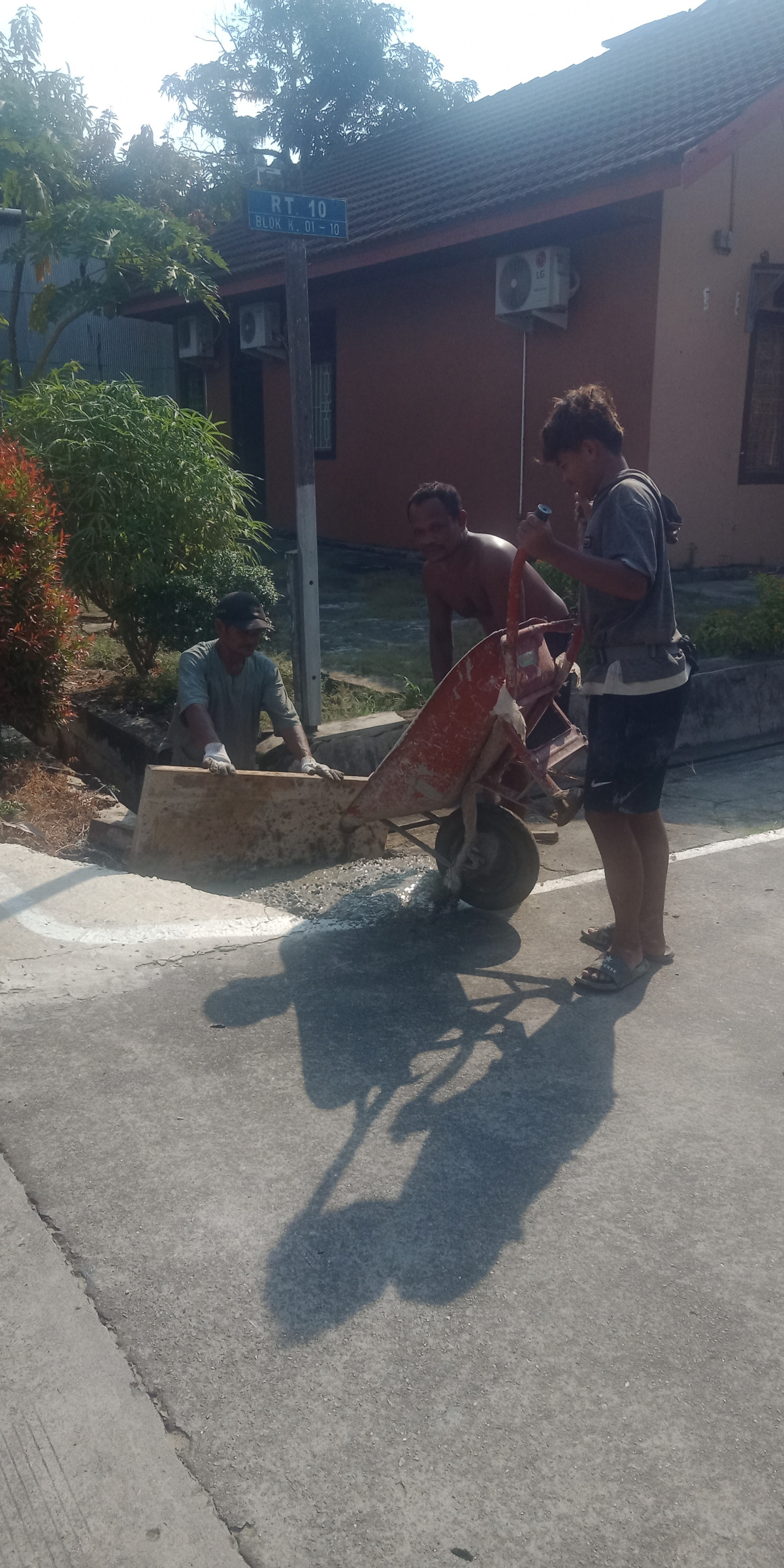 Kerja bakti 1