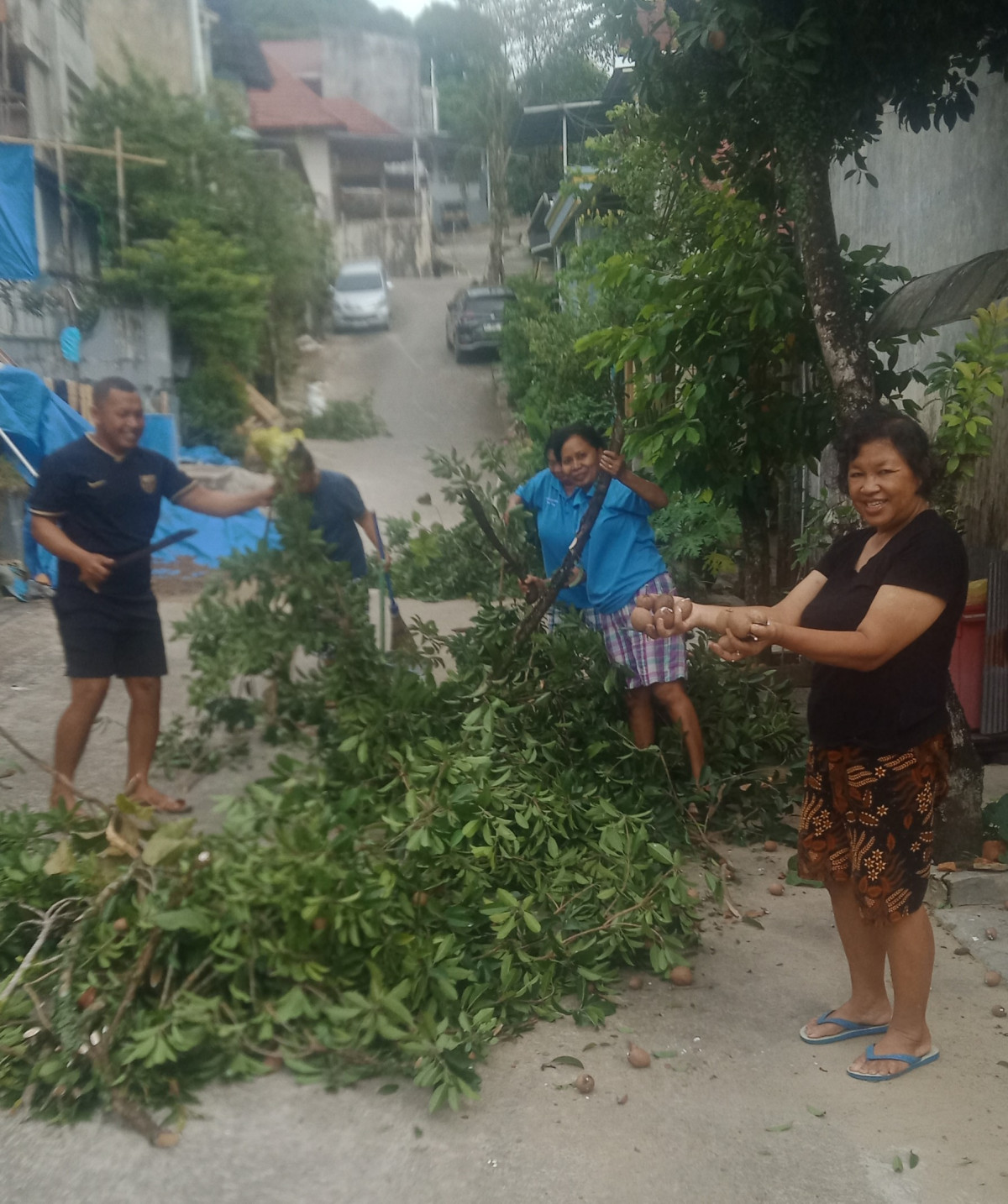 Kerja bakti perbaikan jalan
