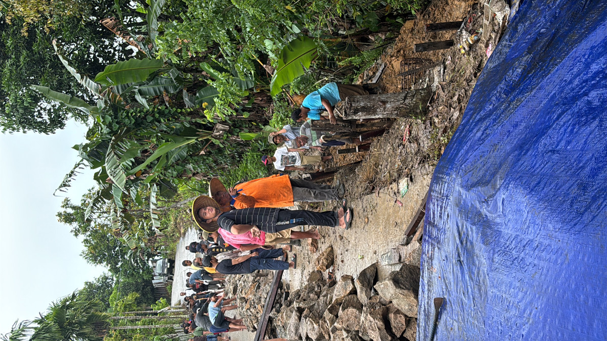 Gotong royong pembersihan rumput2