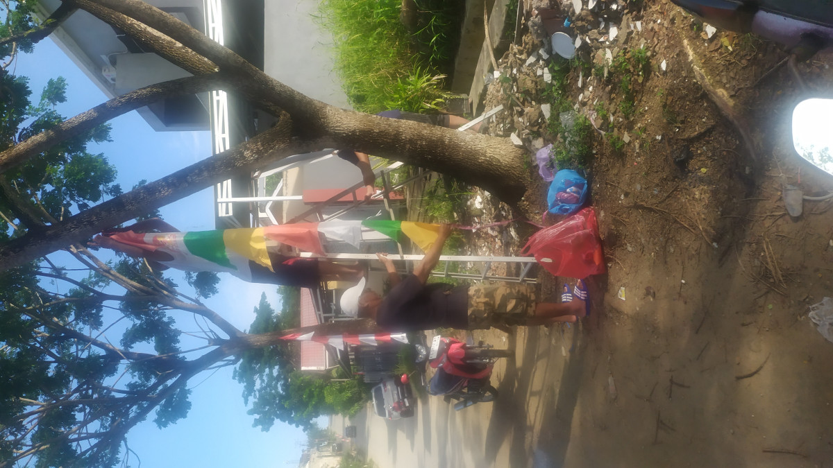 Kerja bakti dilingkungan dan pasang umbul umbul