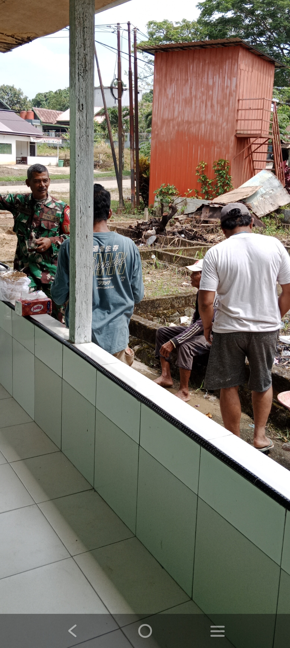 Kerja bakti di mushola