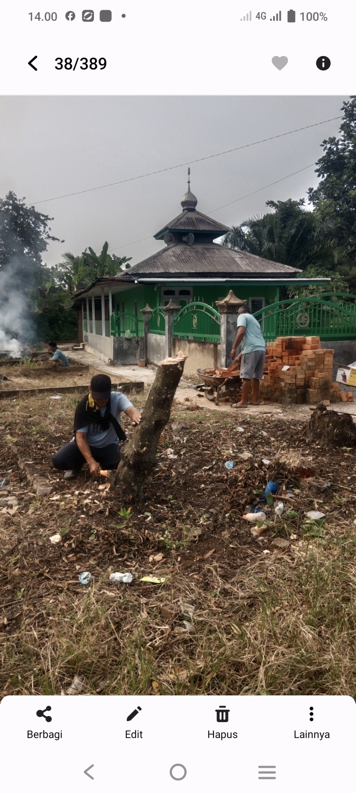 Kerja bakti di mushola