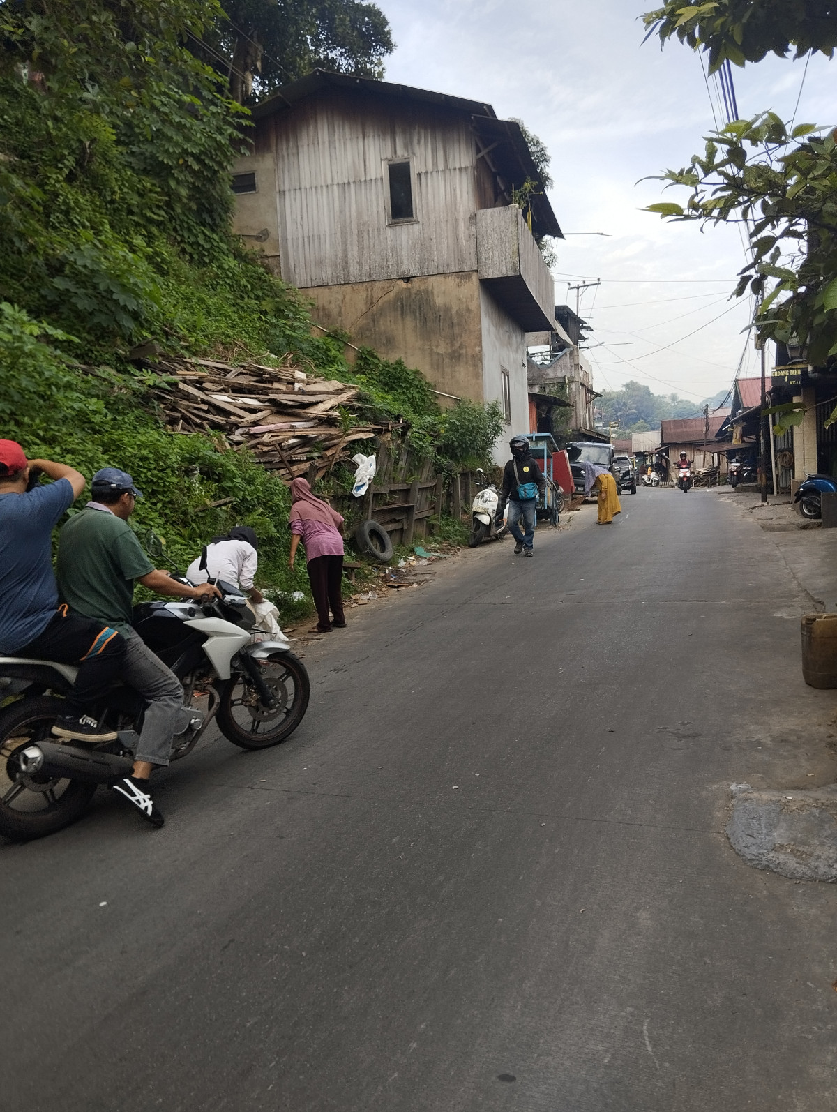 Kerja bakti lingkungan