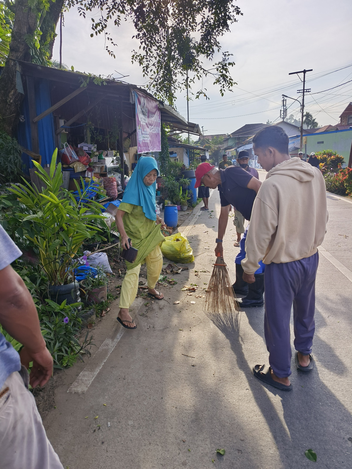 Gotong royong masal