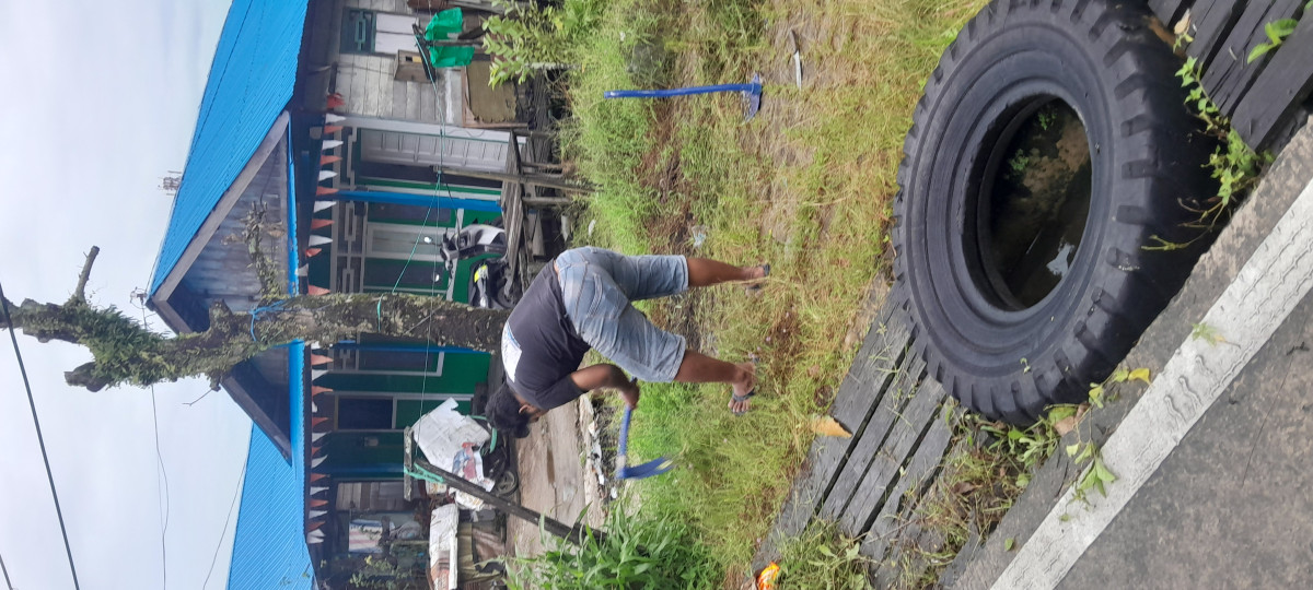 Kerja bakti di jl.sultan alimuddin rt.26 kelurahan selili