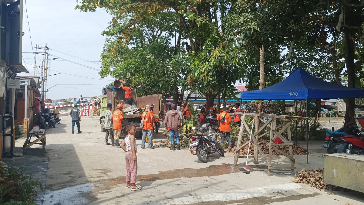 Kerja bakti RT 01