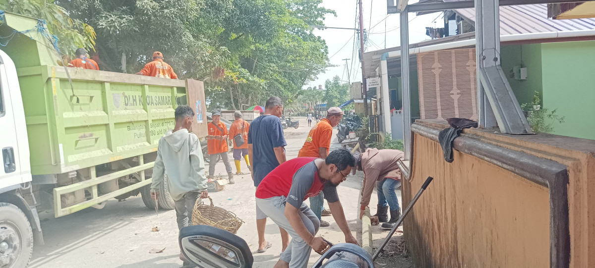 Kerja bakti RT 01