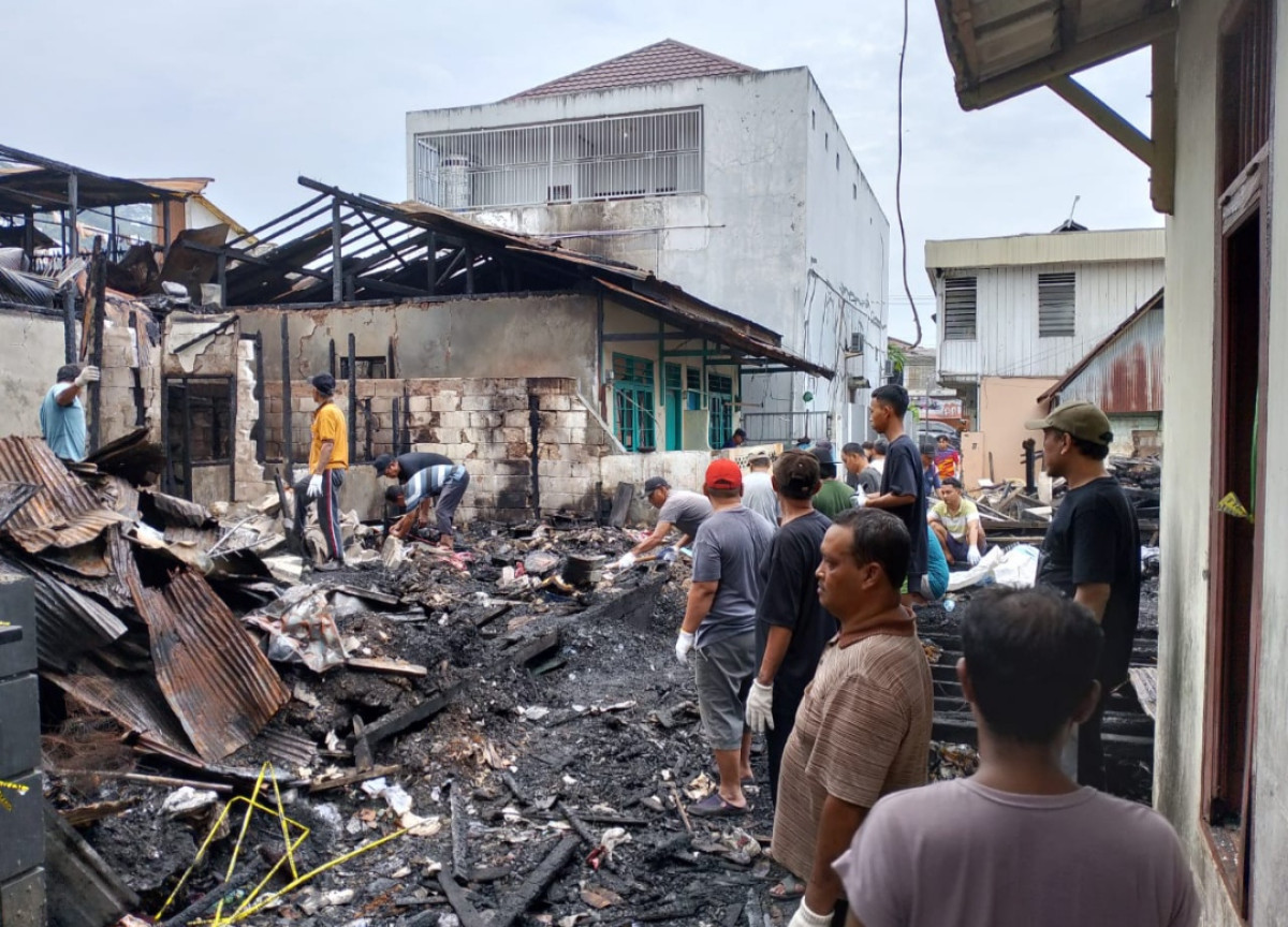kerja bakti bersama rt 02