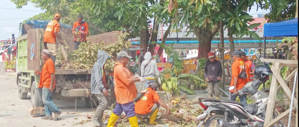 kerja bakti bersama rt 02