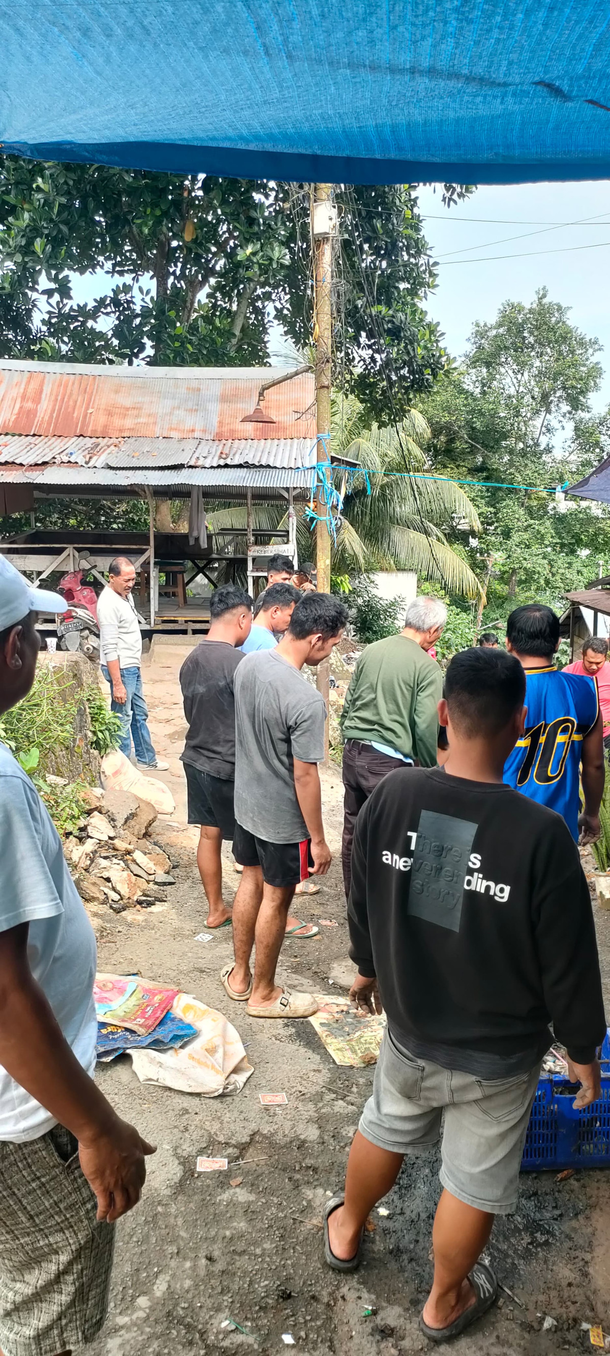 Perbaikan jalan utama longsor di wilayah RT 06 07 17 dan 24