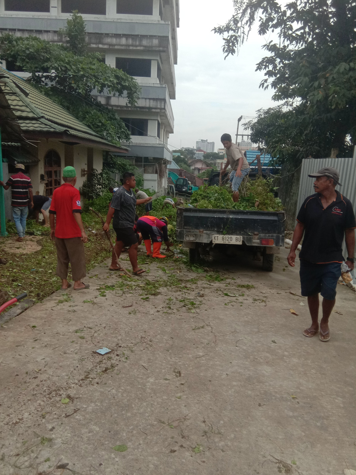 Kerja bakti wil. Rt 07