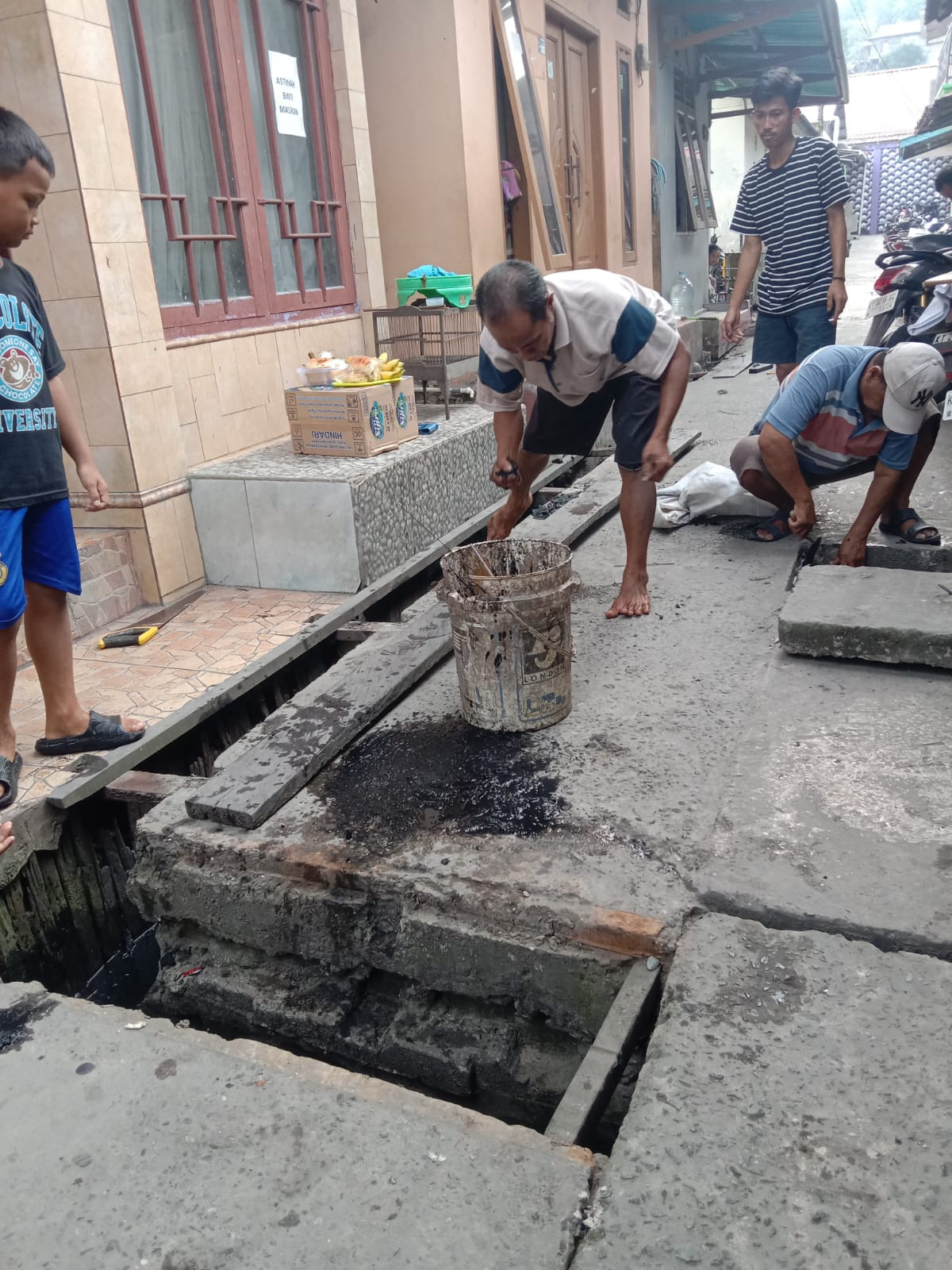 kerja bakti rt 10