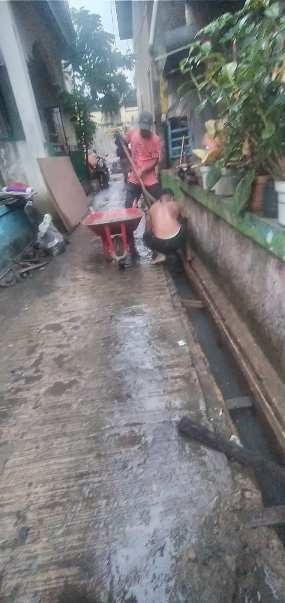 Gotong Royong RT. 13