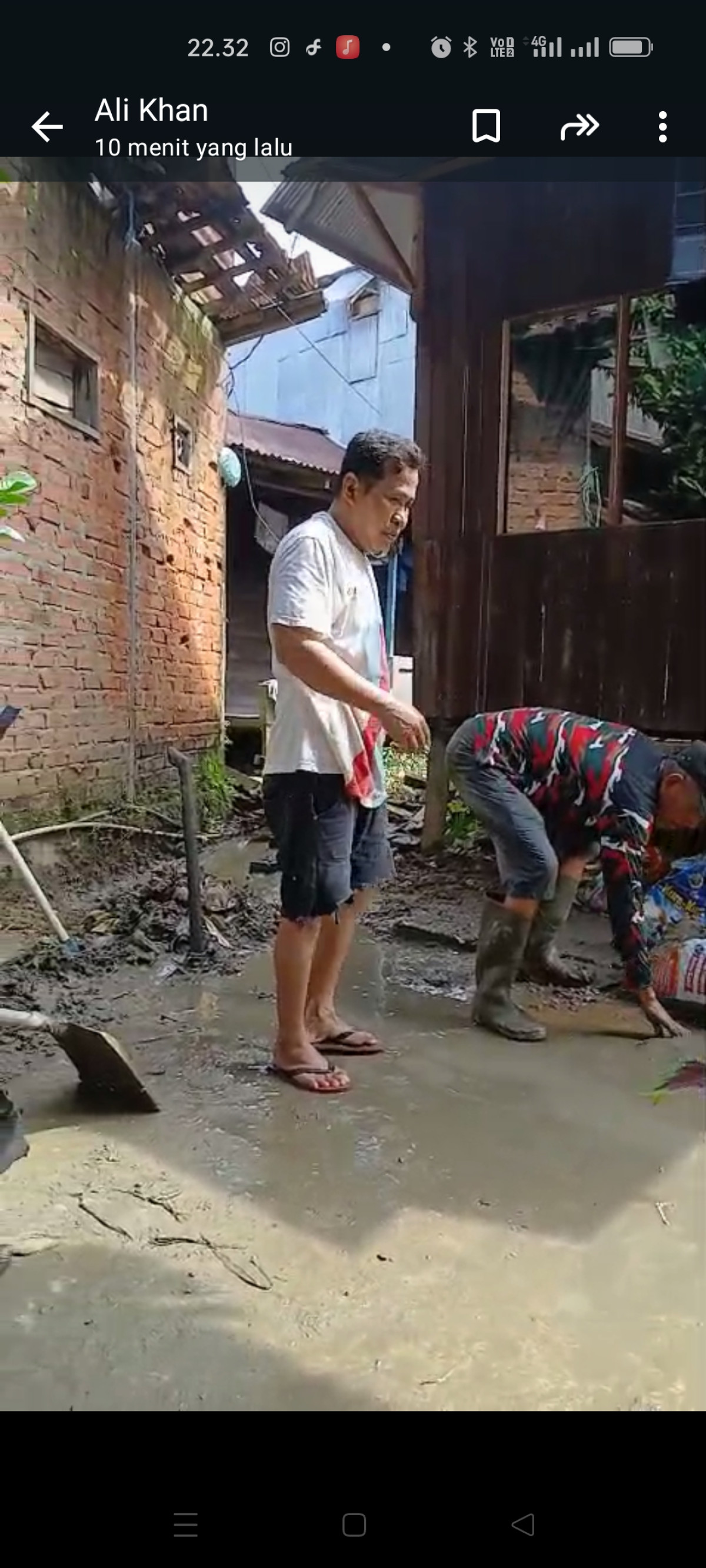Gotong royong warga