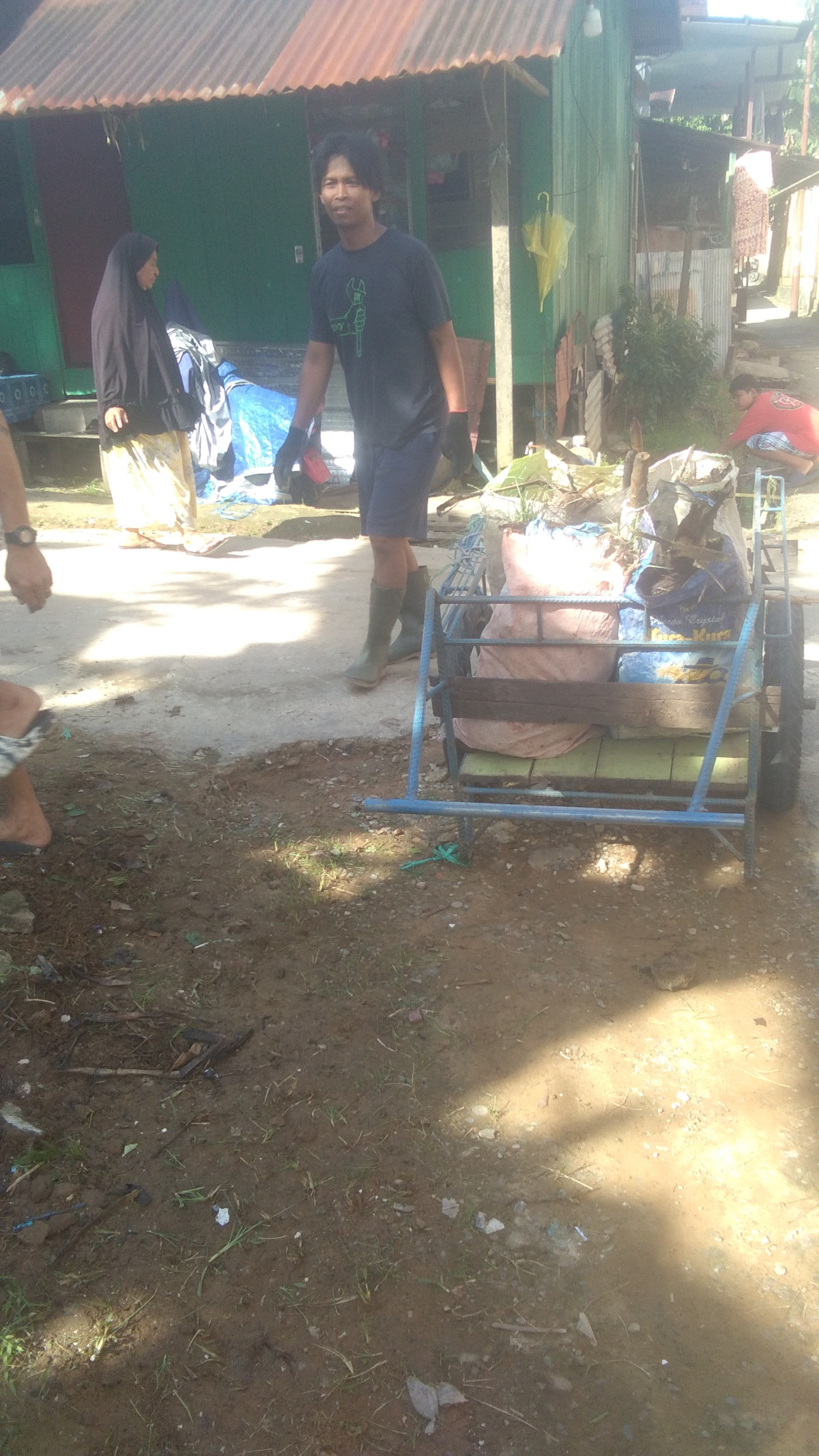 Kerja bhakti / Gotongroyong