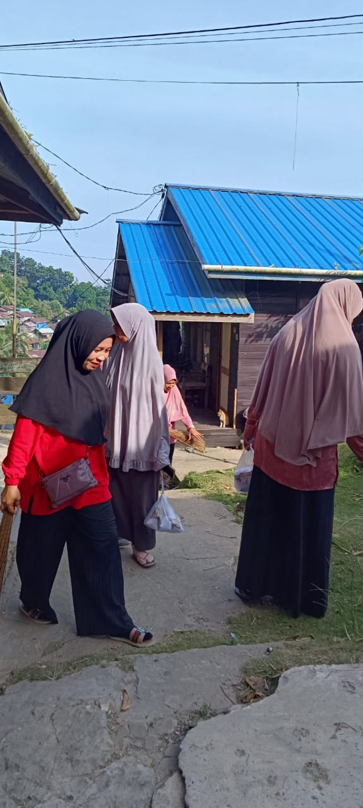Gotong Royong RT. 13