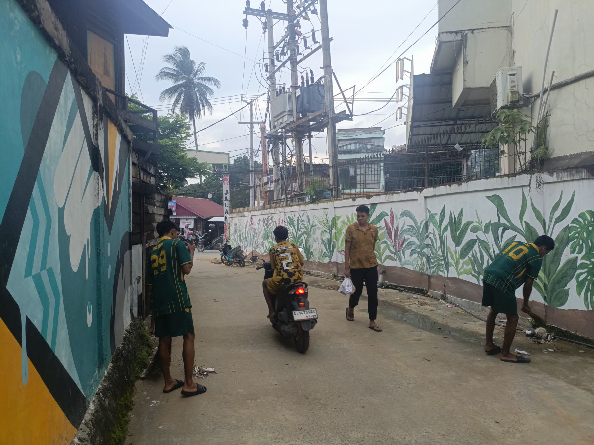 Gotong royong Rt. 32