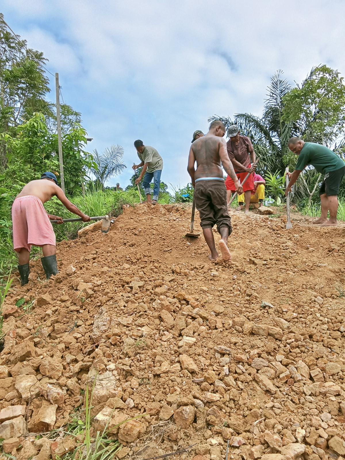 Gotong royong RT.18
