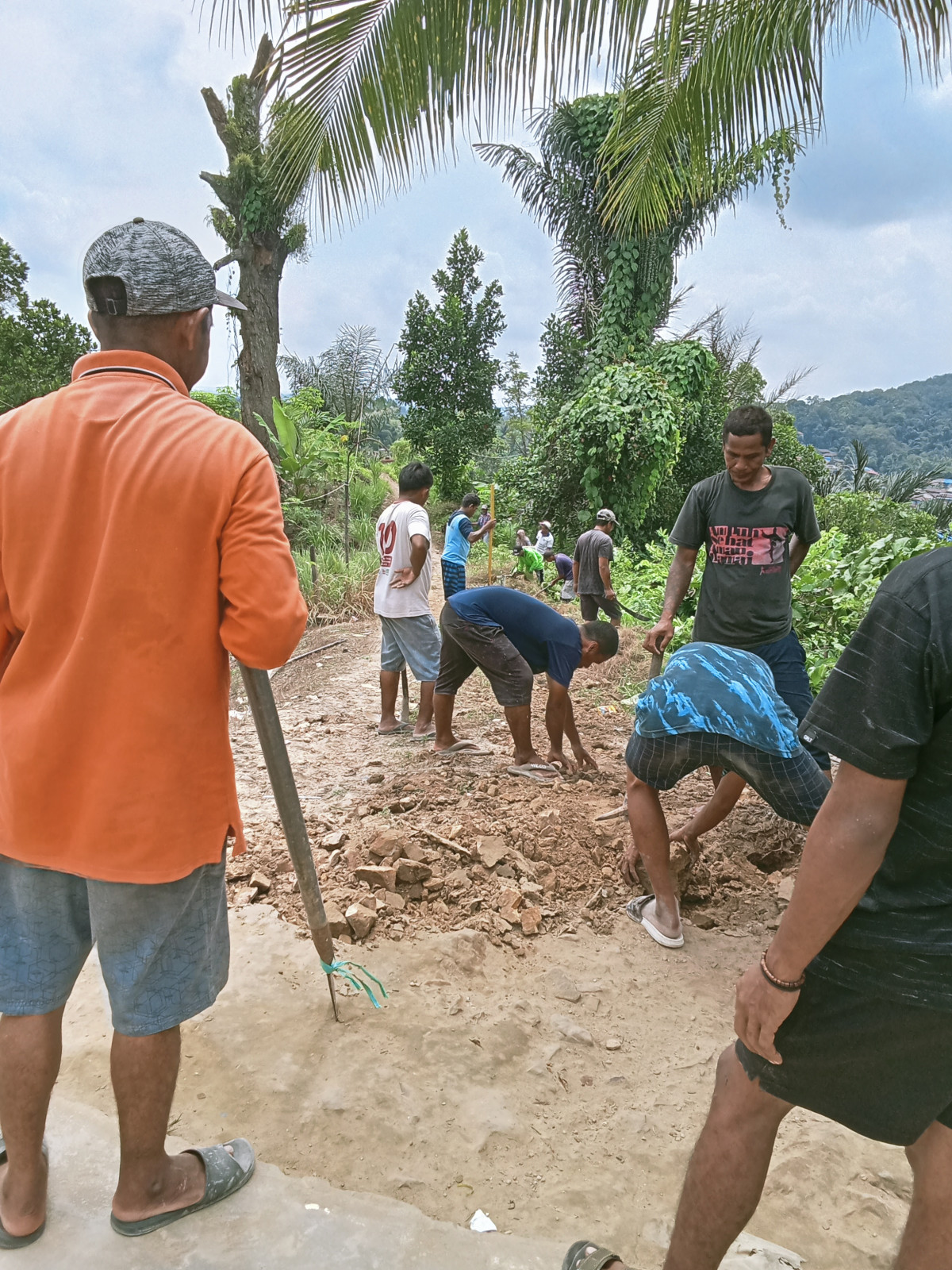 Gotong royong RT.18