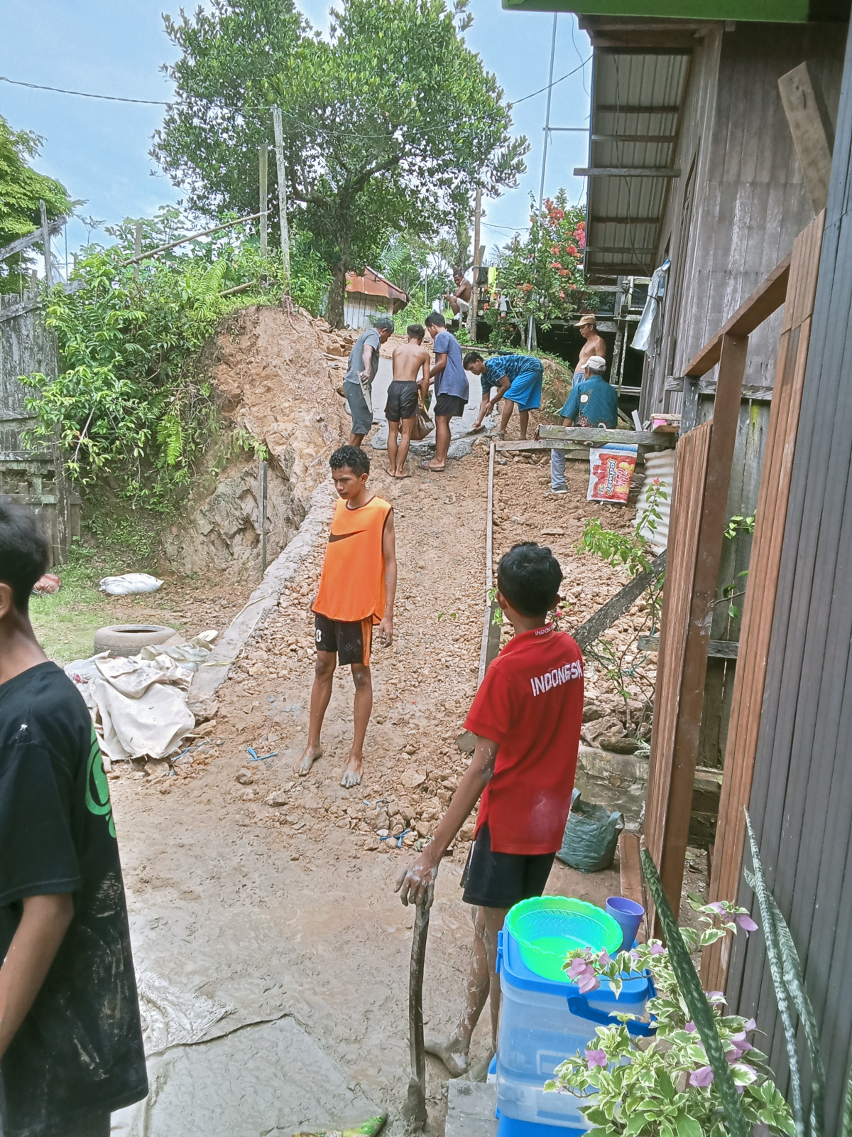 Gotong royong RT.18