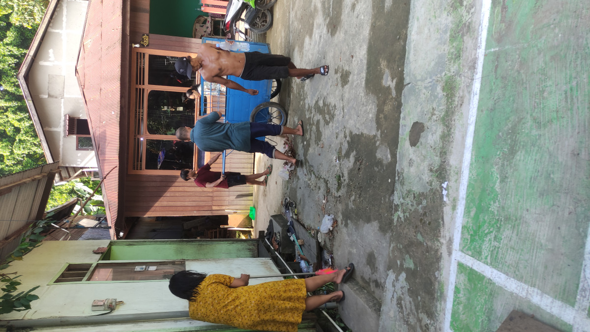 Kerja bakti dilingkungan jln biawan gg. 7 Rt. 03
