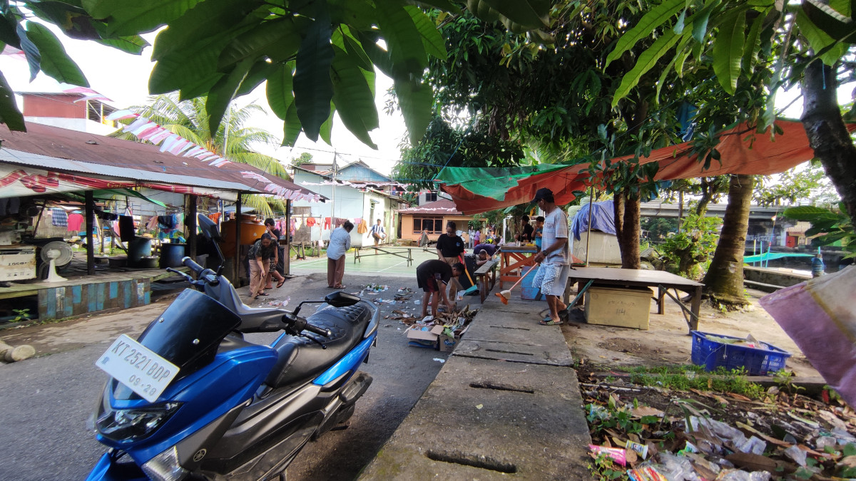 Kerja bakti di jalan Biawan gang 7