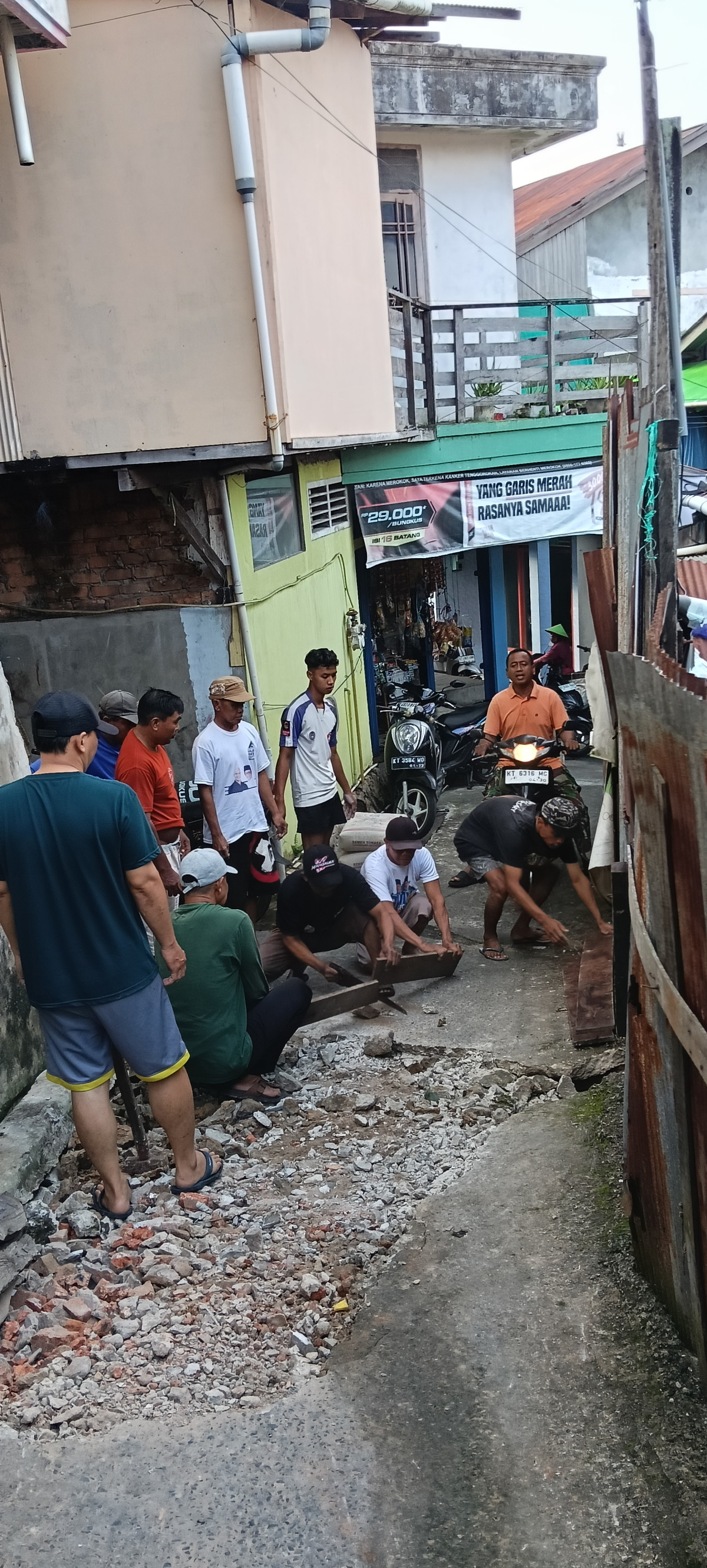 perbaikan jalan