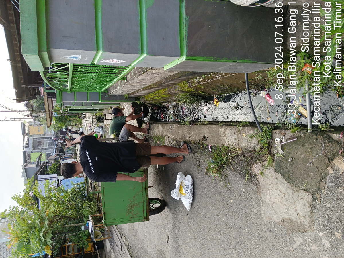Kerja bakti jalan biasanya rt 21