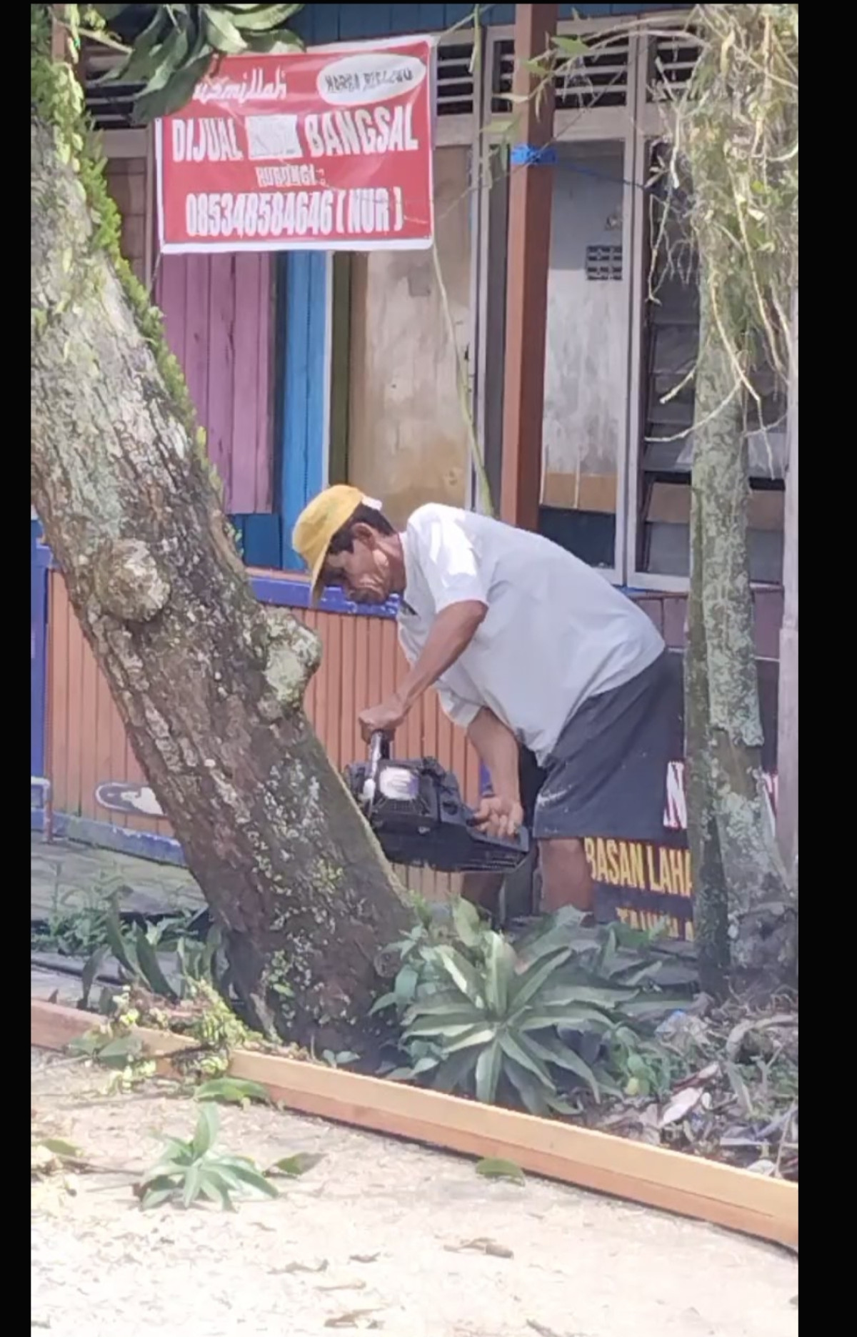 Gotong royong warga Rt 25
