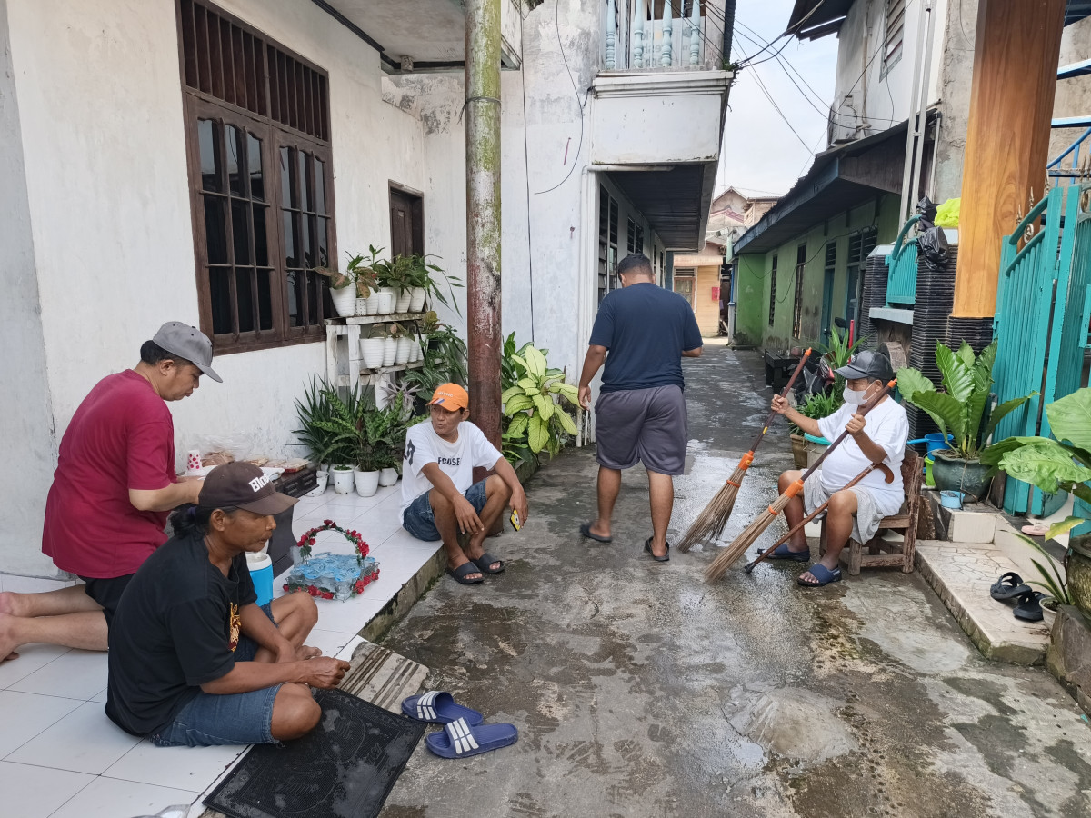 Kerja Bakti RT 27