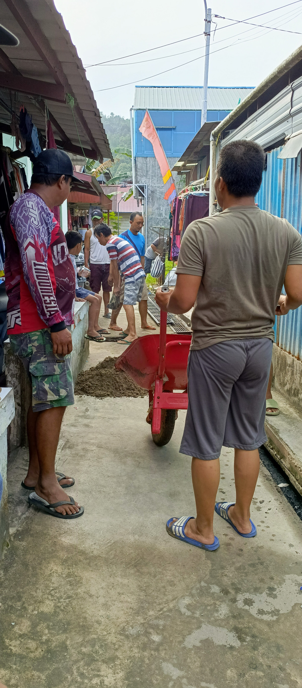 kerjabakti warga RT. 32