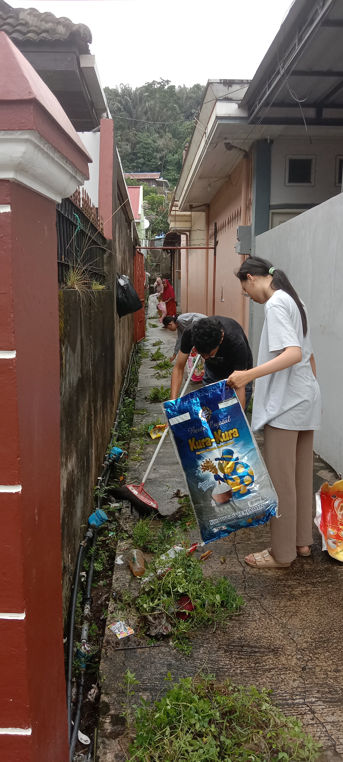 Minggu bersih-besih