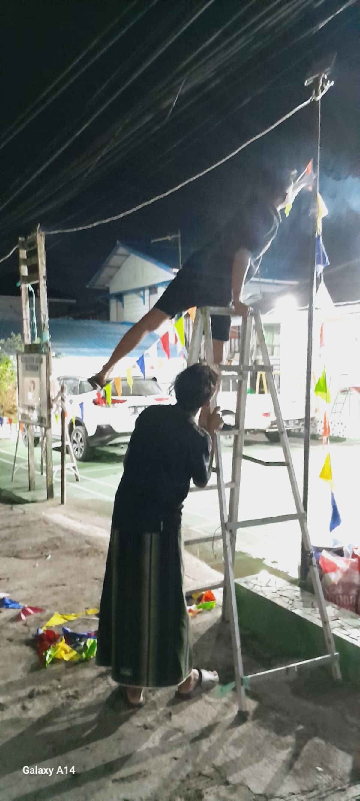 Kerja bakti pelepasan bendera dan Umbul-umbul