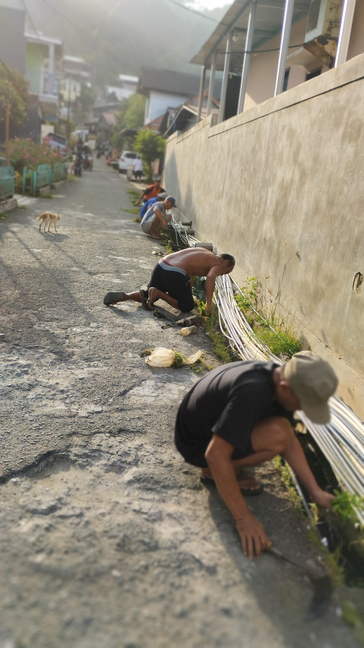 Kerja bakti lingkungan RT 37