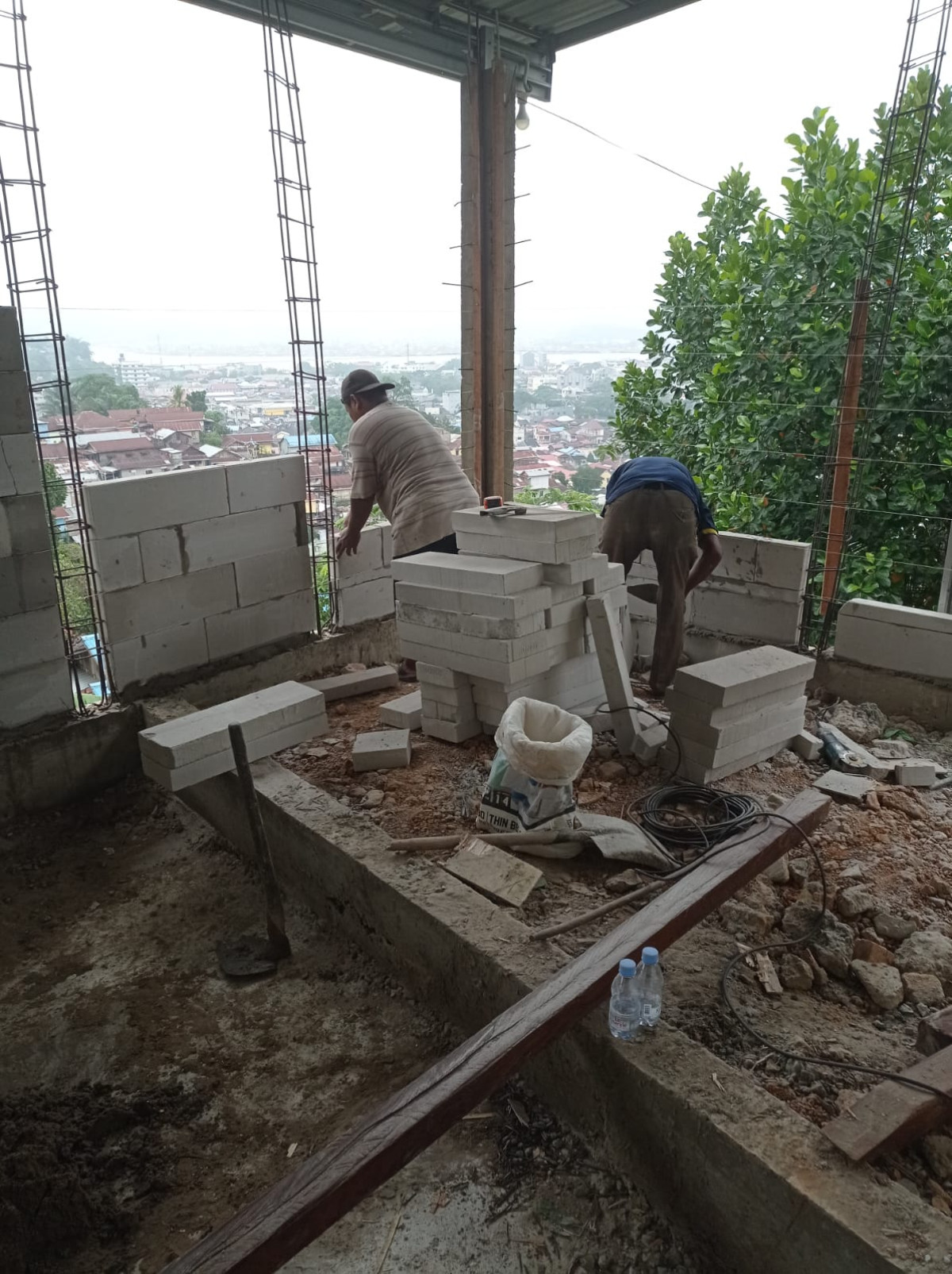 Lanjutan pengerjaan pembangunan masjid