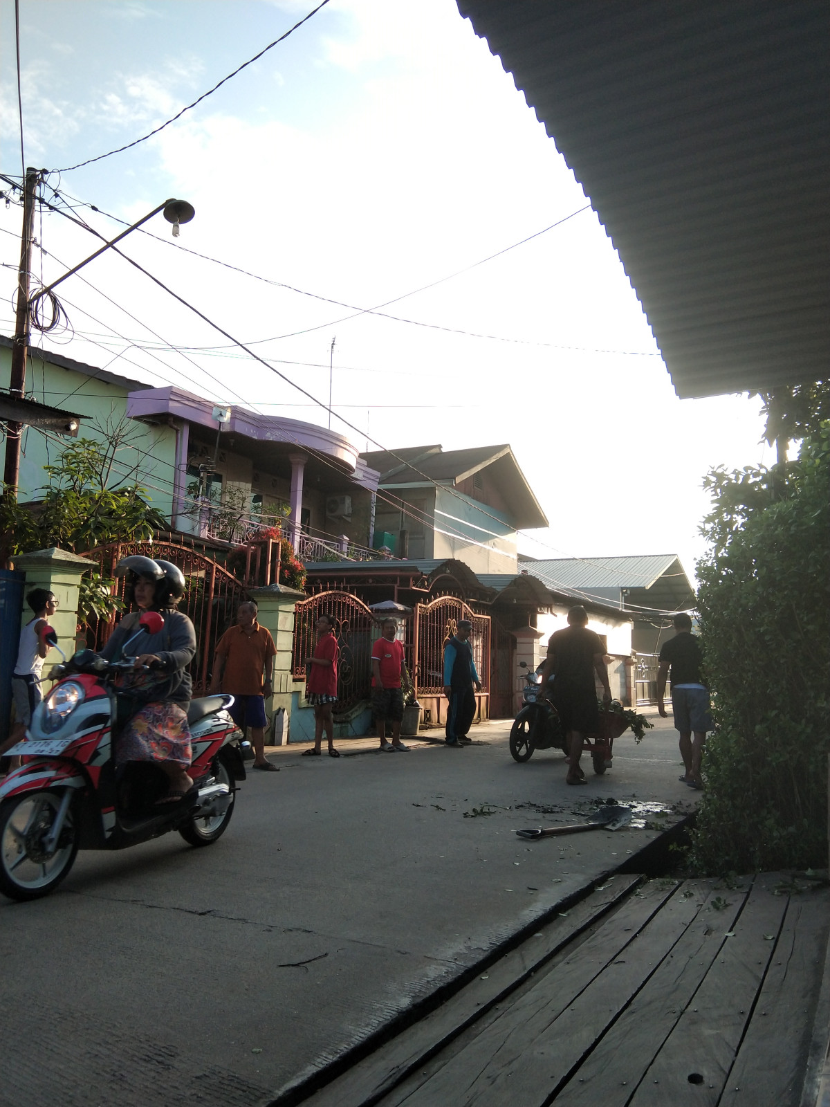 Kerja bakti jln. Dirgantara dan sekitarnya