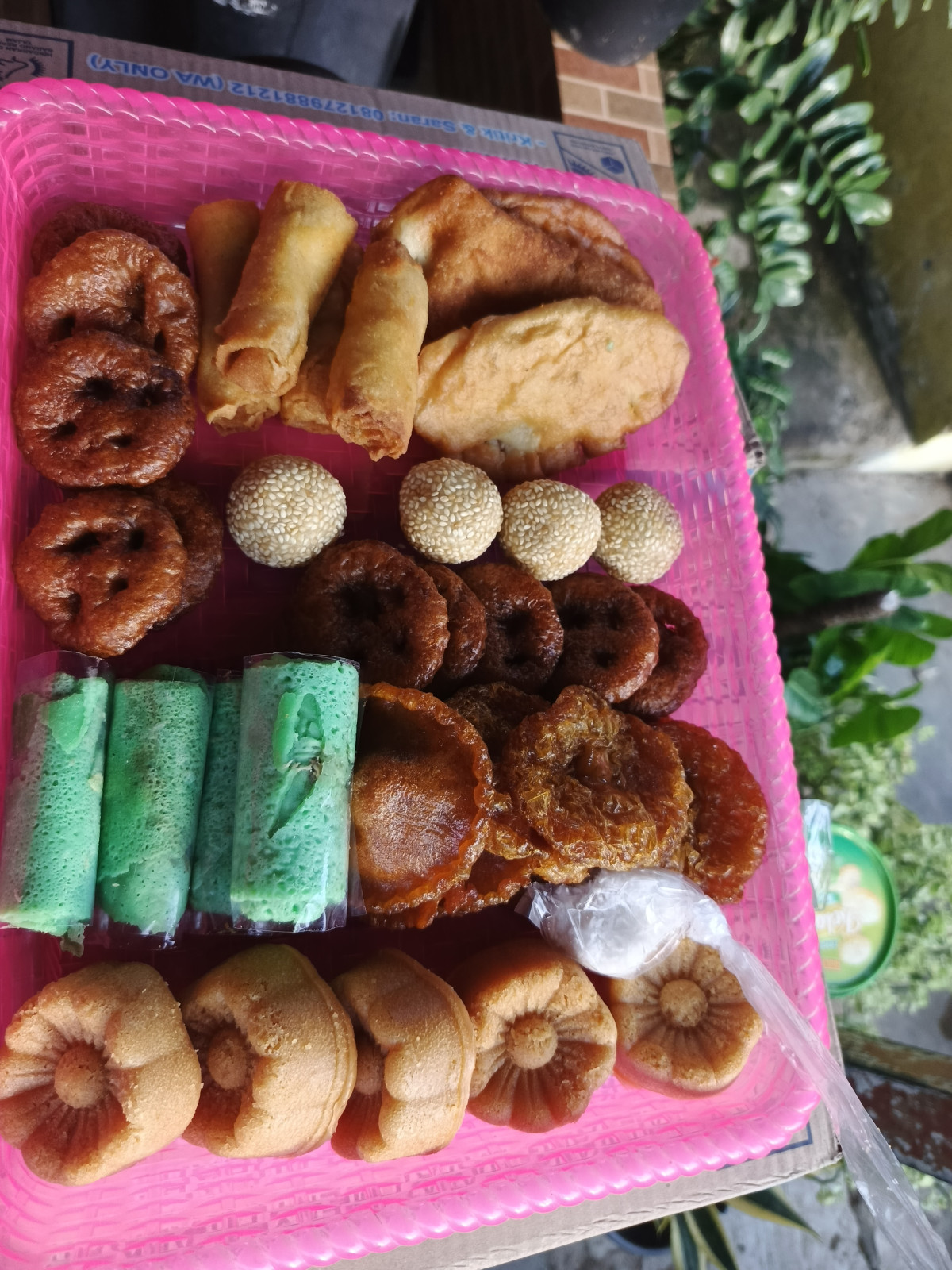 Pemasangan umbul2 HUT RI
