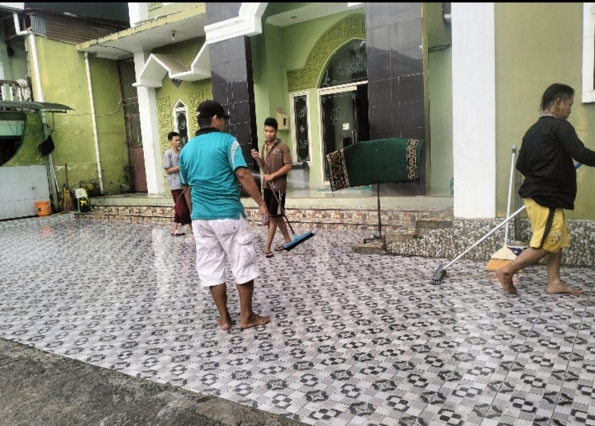 Kerja Bakti warga RT 06