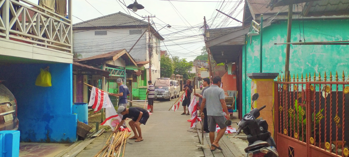 kerja bakti dilingkungan RT.13 Kel.pelita