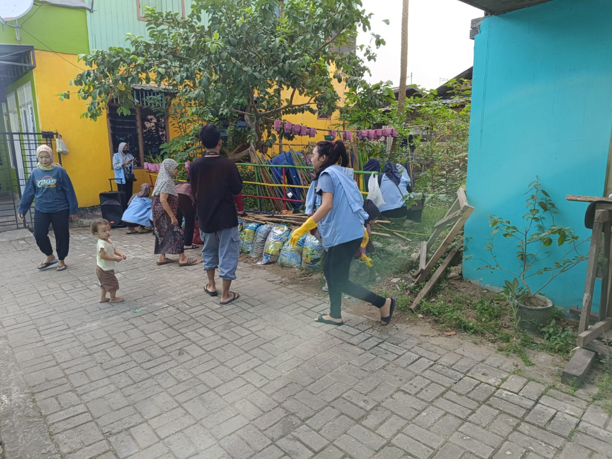 Kerja Bakti Warga RT. 14