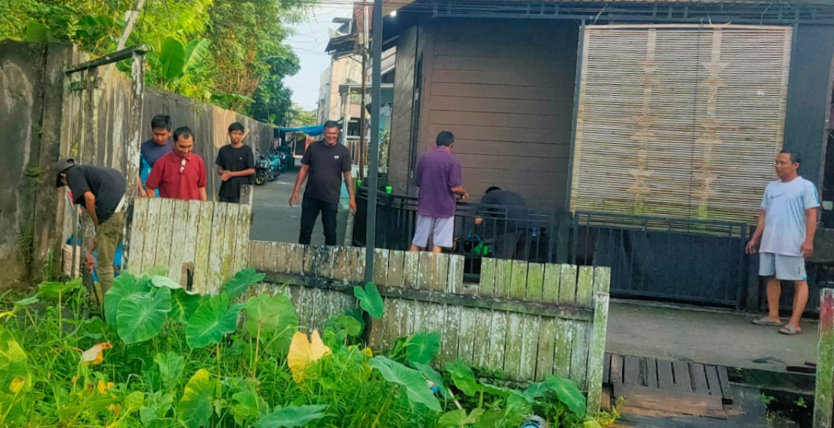 Kerja bakti rutin bulanan